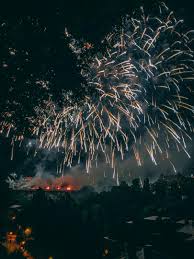 Best friends (1982), bring it on (2000), mean girls (2004), and the help (2011). National Day Luxembourg 23 Von 78 Vanguard Voyager