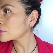 Rosario García. Collar con perla blanca natural montada en plata  certificada 0.925 en caucho, incluye aretes de perla blanca cultivada en  agua de mar, ensamble artesanal, diseño exclusivo. : Amazon.com.mx:  Productos Handmade