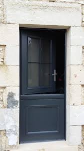 Porte D Entree Isolation Service Menuiserie Pose De Fenetres Pvc Bois Aluminium A Le Blan Porte Entree Aluminium Porte Entree Vitree Porte Entree Maison