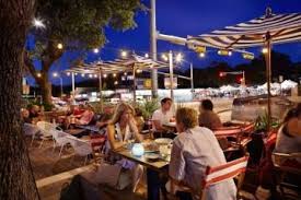 10 Austin Restaurants With Amazing Views And Phenomenal Food Austin Restaurant Outdoor Patio Outdoor