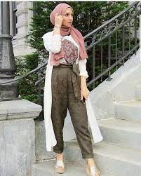 Hijab fashion summer abaya fashion muslim fashion men's fashion fashion week fashion mahasiswi hijaber cantik kekinian. 80 Fashion Hijab Casual Remaja Kekinian Simple Selebgram Model Baju Muslim Terbaru 2019 Color Trends Fashion Hijab Fashion Fashion Hijab Casual