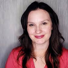 Faye Melville's Instagram, Twitter & Facebook