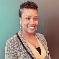 Holly Boswell's Instagram, Twitter & Facebook