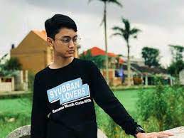 Ayah ku ingin kuingin engkau disini. Lirik Lagu Rindu Ayah Gus Azmi Lagu Lirik Lagu Gaya Remaja