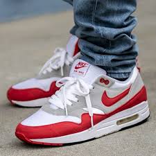 Nike Air Max 1 Qs Sport Red 2009 On Feet Sneaker Review In 2020 Nike Shoes Air Max Nike Air Max Mens Sneakers Men Fashion