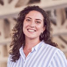 Kiersten Marshall's Instagram, Twitter & Facebook