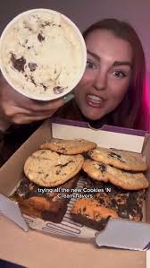 Insomnia Cookies