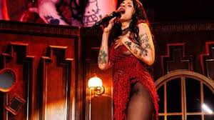 Cazzu pide a sus fans no insultar a Christian Nodal durante concierto-  Grupo Milenio