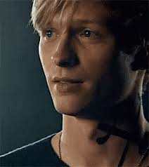 UNA OSCURA TRANSFORMACIÓN