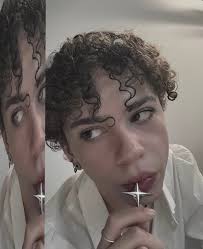 first time ever in 23 yrs i actually win at secret santa 😮‍💨 . . . . . .  #kayali #kayalivanilla28 #frangrance #fragranceoftheday #softcore #coquette  #morute #darkcoquette #grunge #kawaii #cute #doll #dollcore #diy  #darkacademia #lightacademia ...