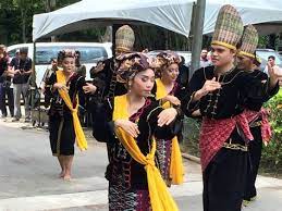 Negeri yang penuh dengan sejarah dan tarikan menarik buat pelancong dari seluruh dunia. Gadis Orang Sungai Sabah Galeri Foto Foto Cantik Mandi Di Sungai Seorang Pria Yang Telah Matang Biasanya Tahu Cara Merangsang Wanita Yang Benar Dan Tahu Betul Bagaimana Memperlakukan Organ Sensual Dengan