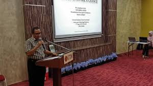 Kuala lumpur (sering disingkat kl), atau nama lengkapnya wilayah persekutuan kuala lumpur, adalah ibu kota dan kota terbesar di malaysia. Ceramah Never Give Fire A Chance Perumahan Universiti Utm