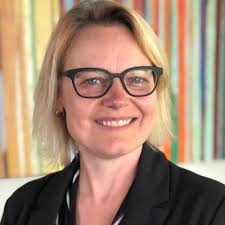 Dawn Ackerman (@OutSmartDawn)