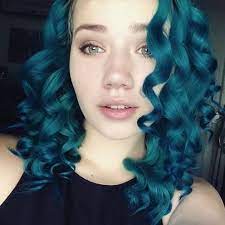 Nothing Shows Off Gorgeous Manicpanic Color Like Spiralling Tendrils Of Curly Hair Beccahopper Looks Absol Dyed Hair Dark Green Hair Types Of Hair Color