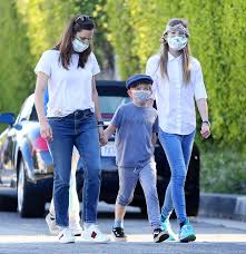 Actor, writer, director & producer @pearlstreetfilms. Jennifer Garner Und Ben Affleck Ihr Familienalbum Gala De