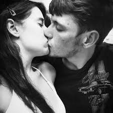 Roxanne Saunders (@ginnylove92)