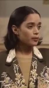 Lisa Bonet as Denise huxtable in the Cosby show ✨ love how she layers ...