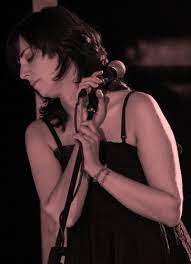 Cristina dona' rappresenta una delle voci piu' importanti del panorama musicale italiano ed il suo appeal internazionale nel 2004 la vedra' protagonista nel mondo con l'uscita del suo primo album in. Cristina Dona Wikipedia