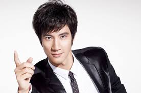 The lyrics are relatively 心跳 (xin tiao) heart beat. Paroles Lyrics Wang Lee Hom Ni Shi Wo Xin Nei De Yi Shou Ge