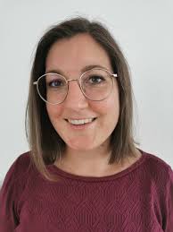 Sandra Hunziker's Instagram, Twitter & Facebook