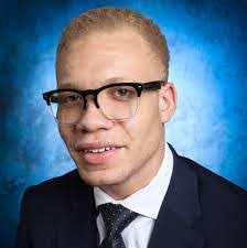 Selena Etheridge's Instagram, Twitter & Facebook