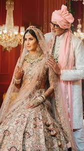 Katrina Kaif Bridal Look | Indian bridal outfits, Indian wedding outfits,  Indian bride photography poses