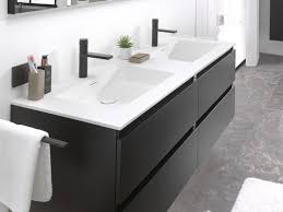 een zwart badkamermeubel combineer je perfect met een zwarte kraan badkamer badkamermeubel zwart badkamer zwart