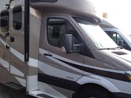 These rvs range from small lightweight units under 20 feet weighing less than 2,500 pounds to large travel trailers of more than 40 feet. How Much Can You Tow With A Small Motorhome