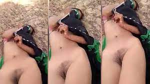 Indian leaks MMs porn, Village Desi girl pussy show in the outdoors |  AREA51.PORN