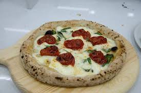 Margherita Classica Con Pomodori Picture Of 7 Farine Castellammare Di Stabia Tripadvisor