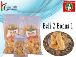 Keripik pisang adalah irisan pisang yang sudah diawetkan dengan cara digoreng, dipanggang, atau dehidrasi/microwave. Keripik Pisang Rumah Bumn