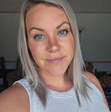 Pecky wants to know: HOW MUCH WATER HAVE YOU HAD TO DRINK TODAY? HMM?!