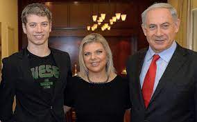 Benjamin netanyahu amepoteza utawala wake wa miaka 12 madarakani nchini israel baada ya bunge la taifa hilo kupiga kura ya kuidhinisha serikali mpya ya muungano. Netanyahu Orders Legislative Action After Son S Tape Leaked The Times Of Israel