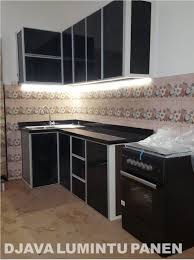 Penambahan mini bar pada kitchen set tak hanya membuat dapur terlihat lebih stylish, tetapi juga menambah ruang di dalam dapur menjadi lebih optimal. Dapur Minimalis 3x6 Desain Dekorasi Rumah