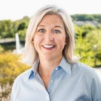 Lauren Westcott's Instagram, Twitter & Facebook