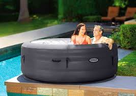 Der kleine pool für den garten kann bis zu sechs personen. Intex Whirlpool Simple Spa Im Check Aufblasbarer Whirlpool Fur Terrasse Und Garten Testsguide De
