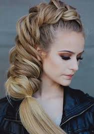 красивые прически на средние волосы в домашних условиях фото Ukladka Na Dlinnye Volosy Foto Krasivaya Ukladka V Domashnih Usloviyah Zhurnal Cosmopolitan Idei Prichesok Pricheski Ukladki Na Dlinnye Volosy