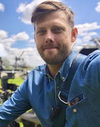 The Girlfriend Experience" A Friend (TV Episode 2016)