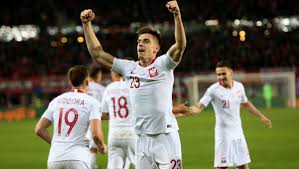 Wojciech szczęsny bartosz bereszyński, kamil glik, jan bednarek, artur jędrzejczyk kamil grosicki, karol linetty, piotr zieliński, przemysław frankowski robert lewandowski, krzysztof piątek. Krzysztof Piatek Polska Austria Reprezentacja Wlochy Euro 2020 Eliminacje Jerzy Brzeczek Sport Tvp Pl