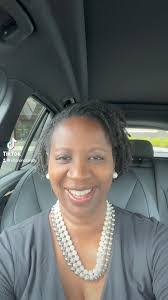 Sharon Landy's Instagram, Twitter & Facebook