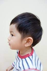 短すぎない ツーブロック 可愛らしさたっぷり こども専門の美容室 チョッキンズ 2歳 男の子 髪型 髪型 男の子 ボーイズヘアカット