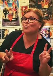 Vi ses väl på årets sista Frukostklubben 10 december? ☕Denna morgon får vi  besök av Sara Andersson som är produktionsledare för Musikhjälpen, Susanne  Cronér från Vinylcafeet och Thomas Byström från Företagarna. 🎅