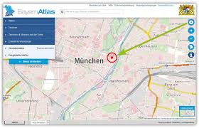 Mammut mit infotafel auf dem erlebnisweg ratzinger höhe foto: Bayerische Vermessungsverwaltung Hilfe