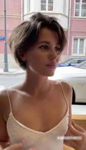 Elisa Ho (elisaho316)