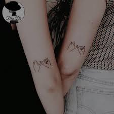 Ông được nhiều người (bao gồm những nhà nghiên cứu âm nhạc) đánh giá là nhạc sĩ lớn nhất của nền tân nhạc việt nam với lượng sáng tác đồ sộ cũng như đa. Hinh XÄƒm Cáº·p Ä'oi Nhá»¯ng Hinh XÄƒm Ä'oi Cáº·p Tinh Yeu Dá»… ThÆ°Æ¡ng