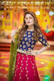 Zebaish Collection Offers Unique Apparel To Women Who Value Versatility Style And Comfort W Bridal Dress Design Pakistani Dress Design Desi Wedding Dresses