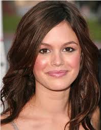 This shade is best for anyone with natural hair between light brown and black. Dark Brown Hair Color With Red Tones Hair Color Highlighting And Coloring 2016 2017