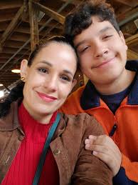 Xochitl Mora (@XochMora)