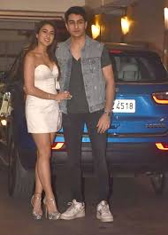 Kareena kapoor khan in floral printed gown. Kareena Kapoor Khan Saif Ali Khan S Christmas Bash Ranbir Kapoor Alia Bhatt Sara Ali Khan Others Have A Gala Time