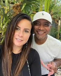 En el Día de las Madres Mamá, aunque ya no estés con nosotros, recuerdo  cada beso y abrazo que te di 🌹 Felicidades en tu día donde quiera que  estés Mi esposa,